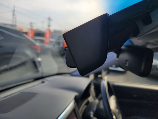 TOYOTA CROWN SEDAN HYBRID 2017 Image 31