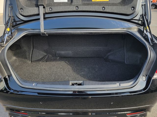 TOYOTA CROWN SEDAN HYBRID 2017 Image 31