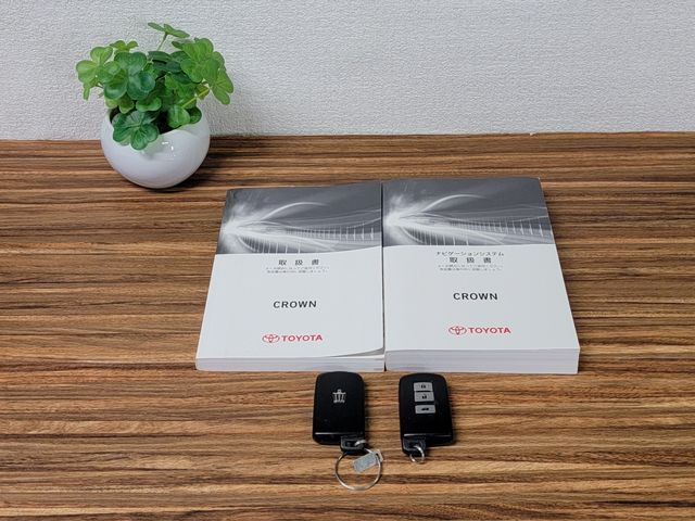 TOYOTA CROWN SEDAN HYBRID 2017 Image 31