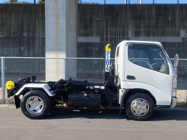 HINO DUTRO 2007 Image 31