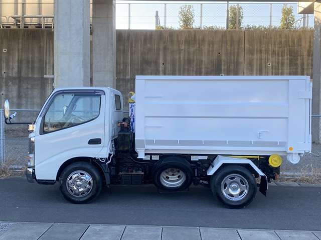 HINO DUTRO 2007 Image 31