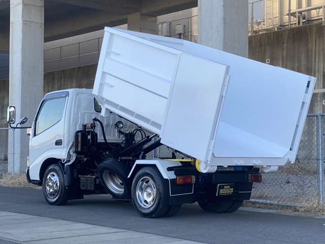 HINO DUTRO 2007 Image 31