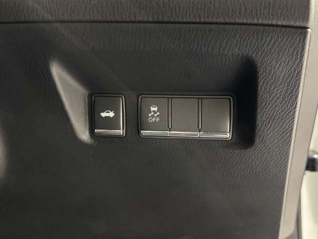 NISSAN FUGA 2009 Image 31