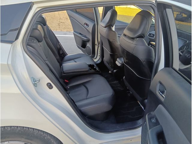 TOYOTA PRIUS PHV 2017 Image 31