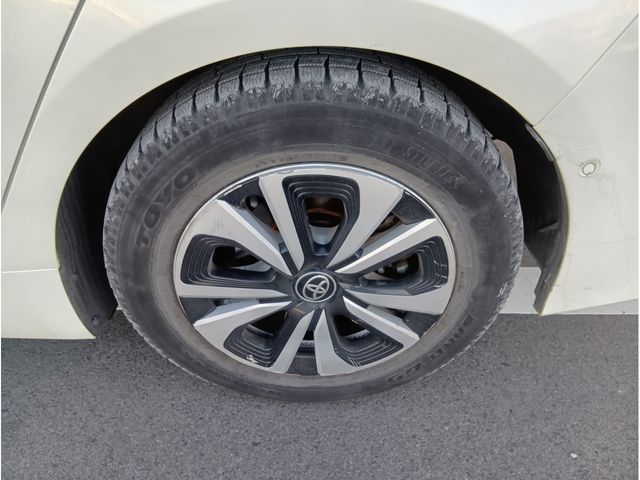 TOYOTA PRIUS PHV 2017 Image 31