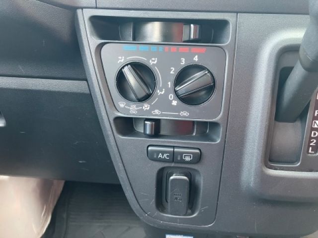 DAIHATSU HIJET CARGO 2019 Image 31