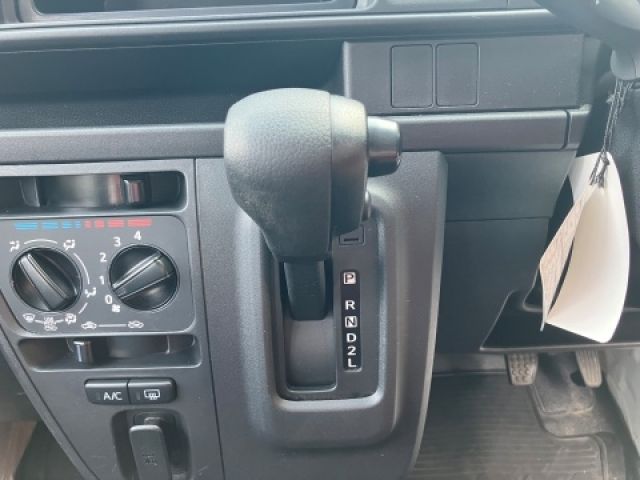 DAIHATSU HIJET CARGO 2019 Image 31