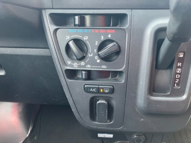 DAIHATSU HIJET CARGO 2019 Image 31