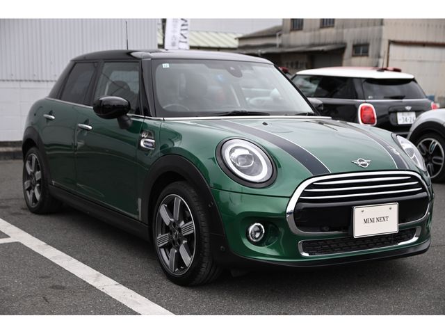 BMW MINI COOPER D 5DOOR 2019 Image 31