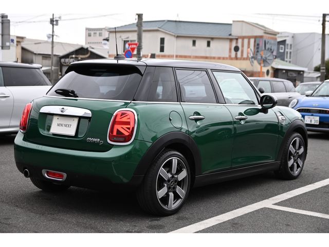 BMW MINI COOPER D 5DOOR 2019 Image 31