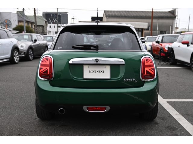 BMW MINI COOPER D 5DOOR 2019 Image 31