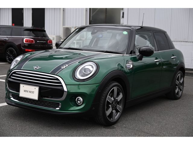 BMW MINI COOPER D 5DOOR 2019 Image 31