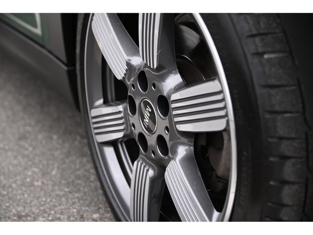 BMW MINI COOPER D 5DOOR 2019 Image 31