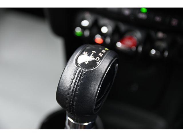 BMW MINI COOPER D 5DOOR 2019 Image 31