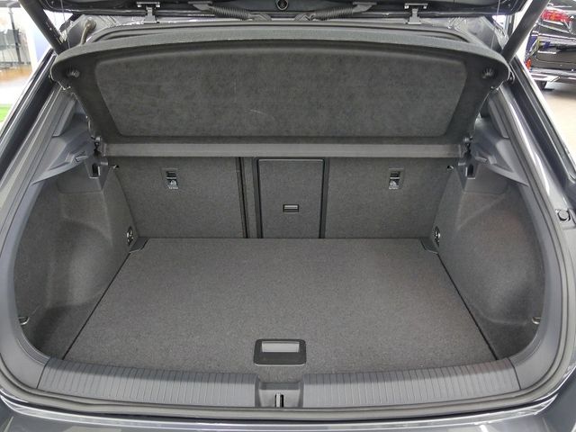VOLKSWAGEN T-ROC 2023 Image 31