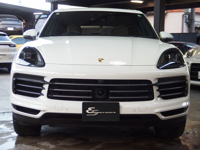 PORSCHE CAYENNE 2018 Image 31