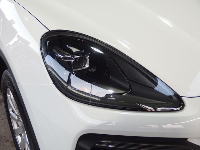 PORSCHE CAYENNE 2018 Image 31