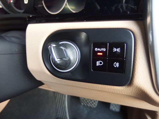 PORSCHE CAYENNE 2018 Image 31