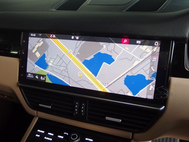 PORSCHE CAYENNE 2018 Image 31