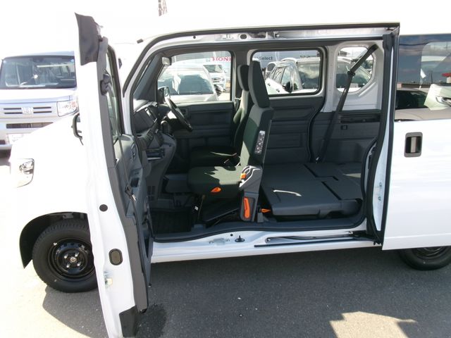 HONDA N-VAN 2025 Image 31
