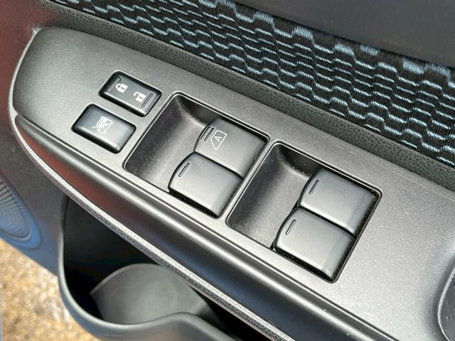 NISSAN NOTE 2015 Image 31