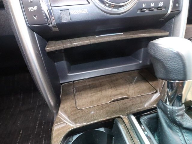 TOYOTA MARK X 2013 Image 31