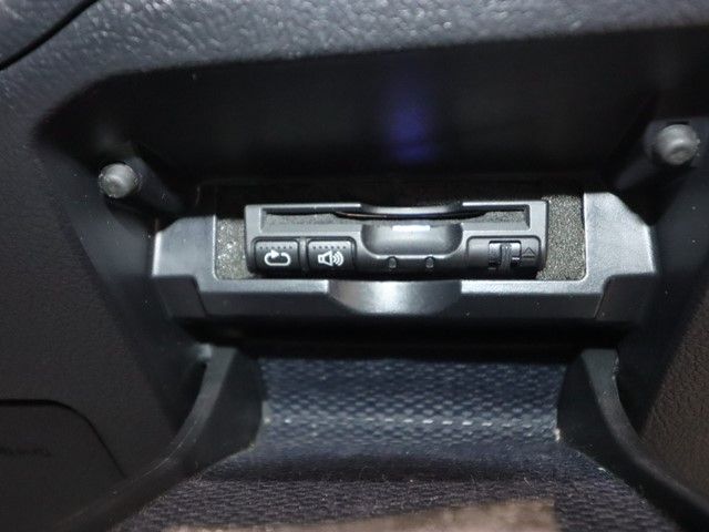 TOYOTA MARK X 2013 Image 31