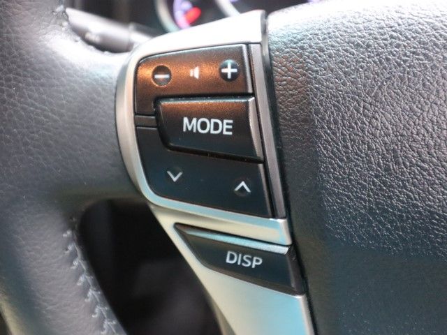 TOYOTA MARK X 2013 Image 31