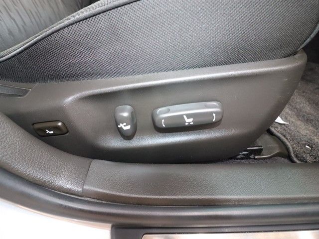 TOYOTA CROWN SEDAN 2010 Image 31