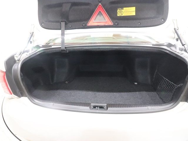 TOYOTA CROWN SEDAN 2010 Image 31