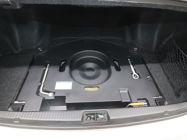 TOYOTA CROWN SEDAN 2010 Image 31