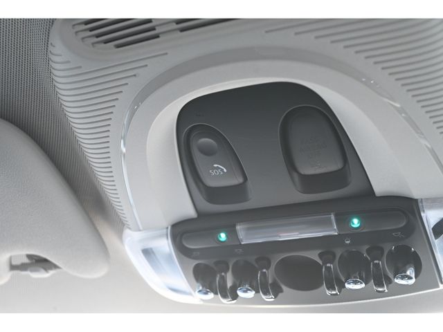 BMW MINI COOPER 2019 Image 31