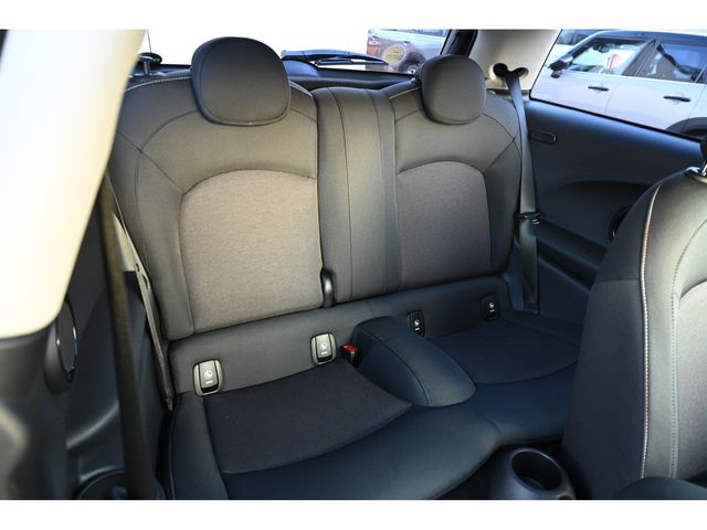 BMW MINI COOPER 2019 Image 31