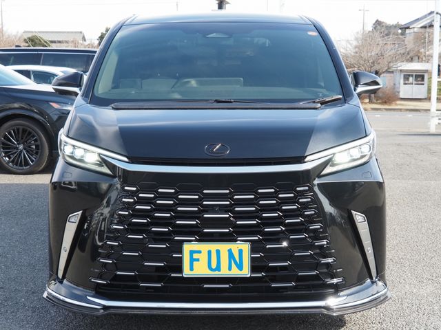 TOYOTA LEXUS LM500H 2024 Image 31