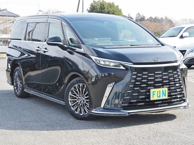 TOYOTA LEXUS LM500H 2024 Image 31