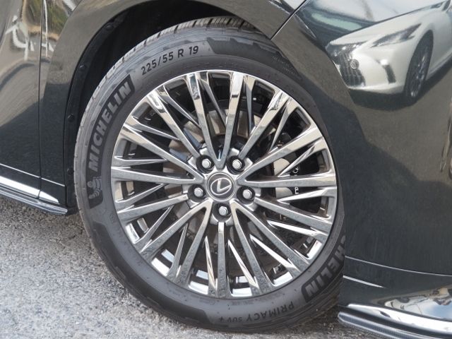 TOYOTA LEXUS LM500H 2024 Image 31