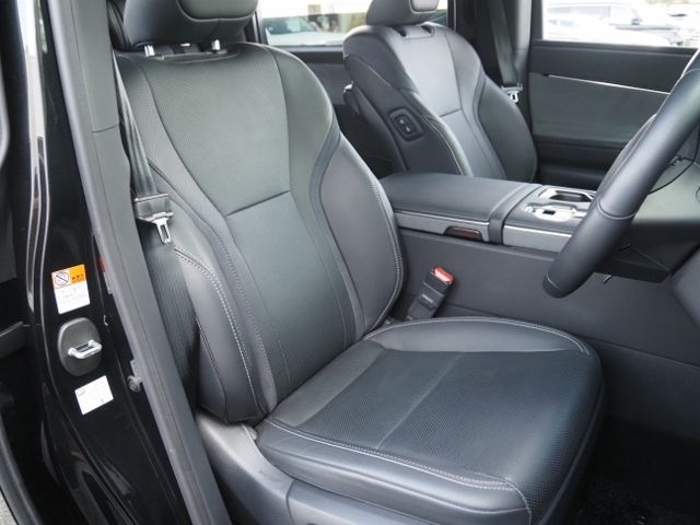 TOYOTA LEXUS LM500H 2024 Image 31