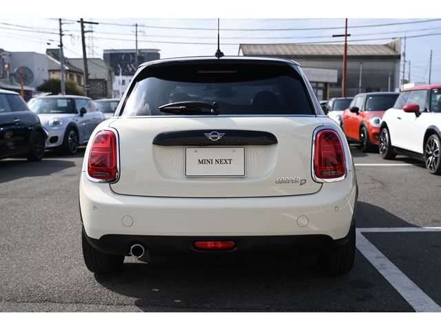 BMW MINI COOPER D 5DOOR 2021 Image 31