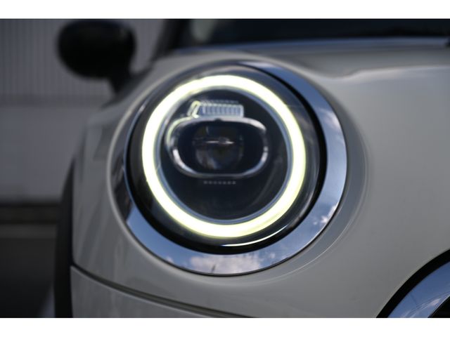 BMW MINI COOPER D 5DOOR 2021 Image 31