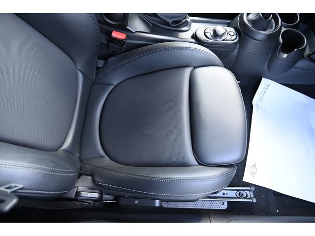 BMW MINI COOPER D 5DOOR 2021 Image 31