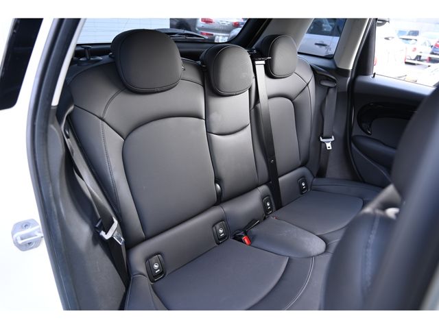 BMW MINI COOPER D 5DOOR 2021 Image 31