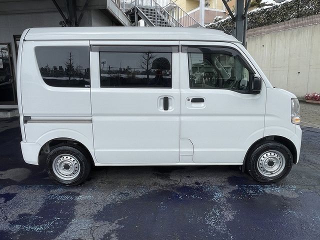 NISSAN NV100 CLIPPER 2023 Image 31