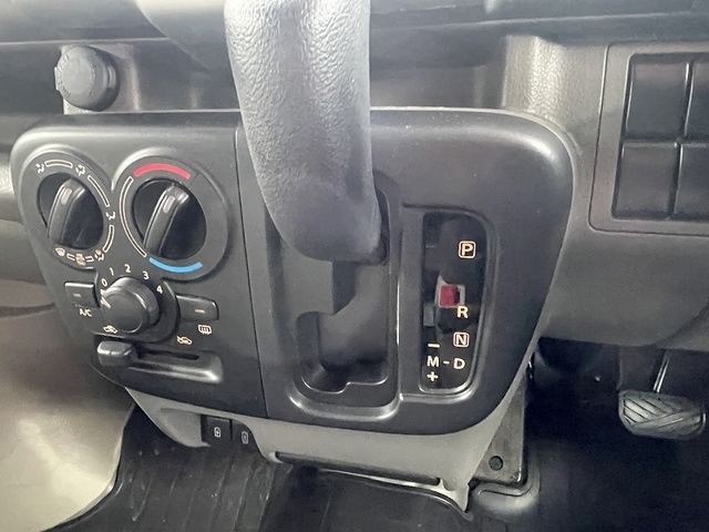 NISSAN NV100 CLIPPER 2023 Image 31