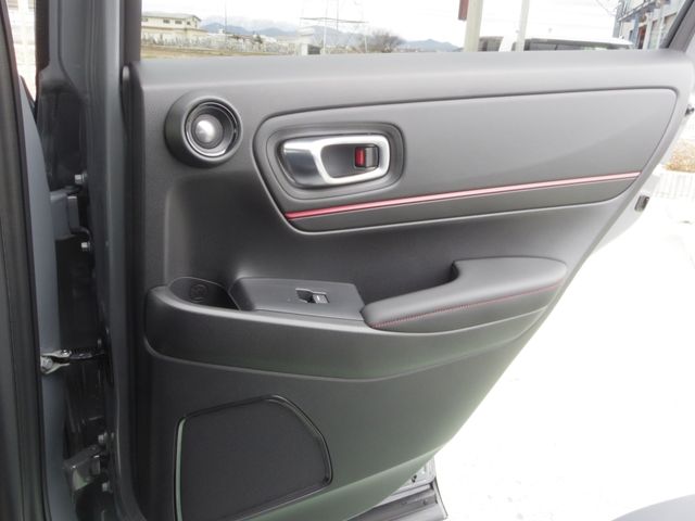 HONDA VEZEL E:HEV 2026 Image 31