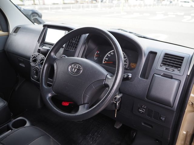 TOYOTA LITEACE VAN 2WD 2018 Image 31