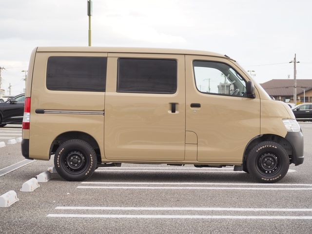 TOYOTA LITEACE VAN 2WD 2018 Image 31