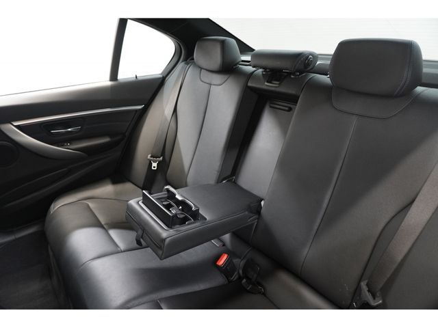 BMW 3SERIES SEDAN 2018 Image 31