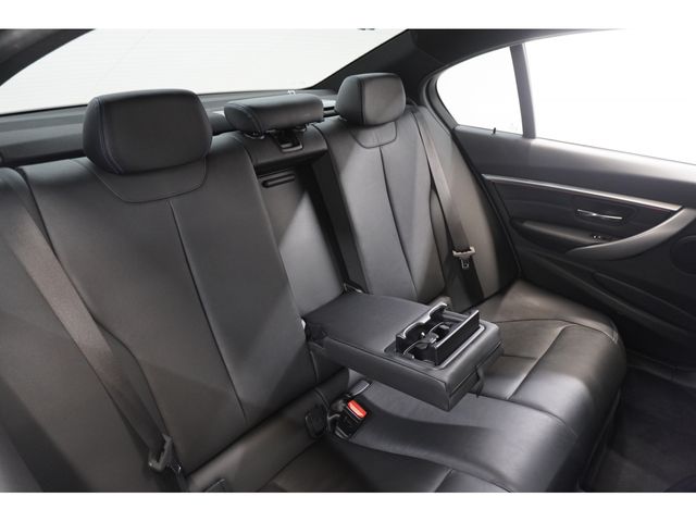 BMW 3SERIES SEDAN 2018 Image 31