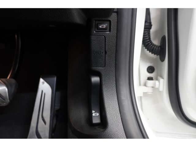 BMW 3SERIES SEDAN 2018 Image 31