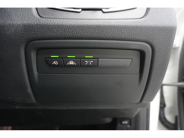 BMW 3SERIES SEDAN 2018 Image 31